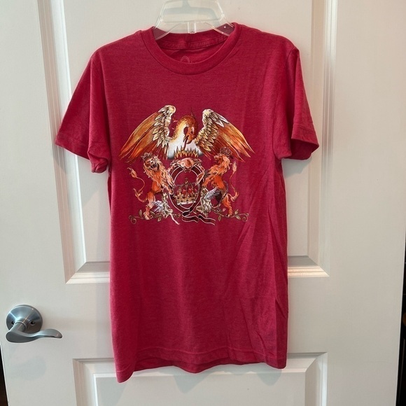 Queen Red Band Tee Size Small - Picture 1 of 7